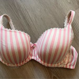 Victoria’s Secret 34DDD